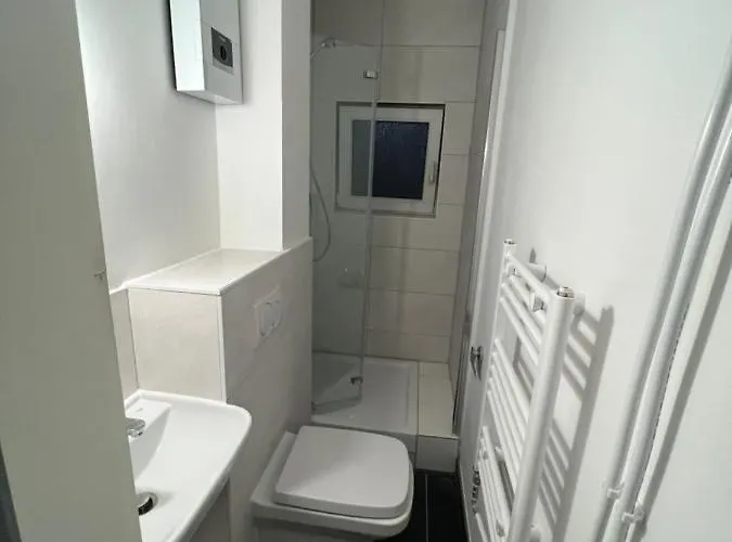 Monteurzimmer * דיסבורג